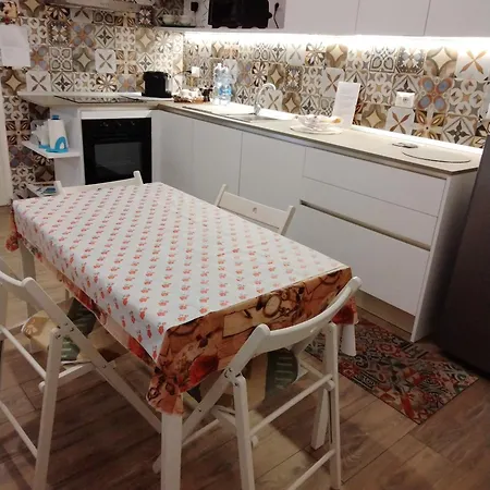 Casa Manzoni アパート ビシェーリエ